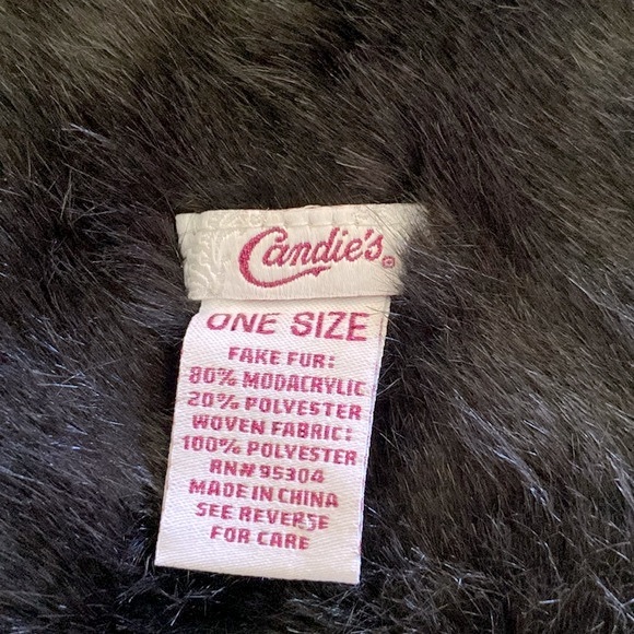 Candies woman’s black pull through sparking sequins & faux fur scarf 🧣 - Picture 5 of 12